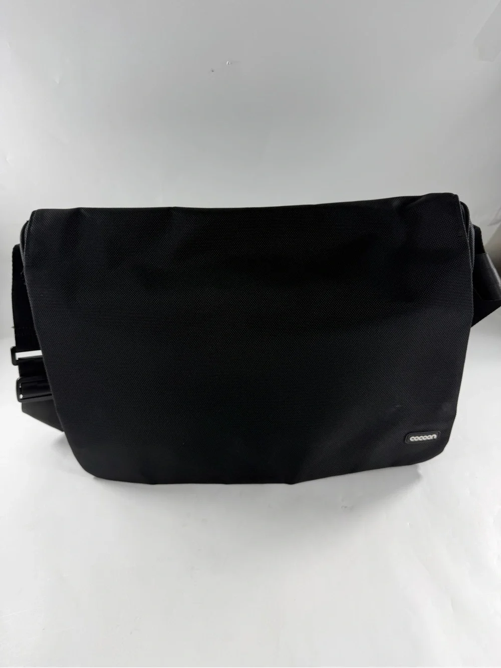 Cocoon Black Messenger Bag Laptop Crossbody Briefcase Travel Work Adjustable